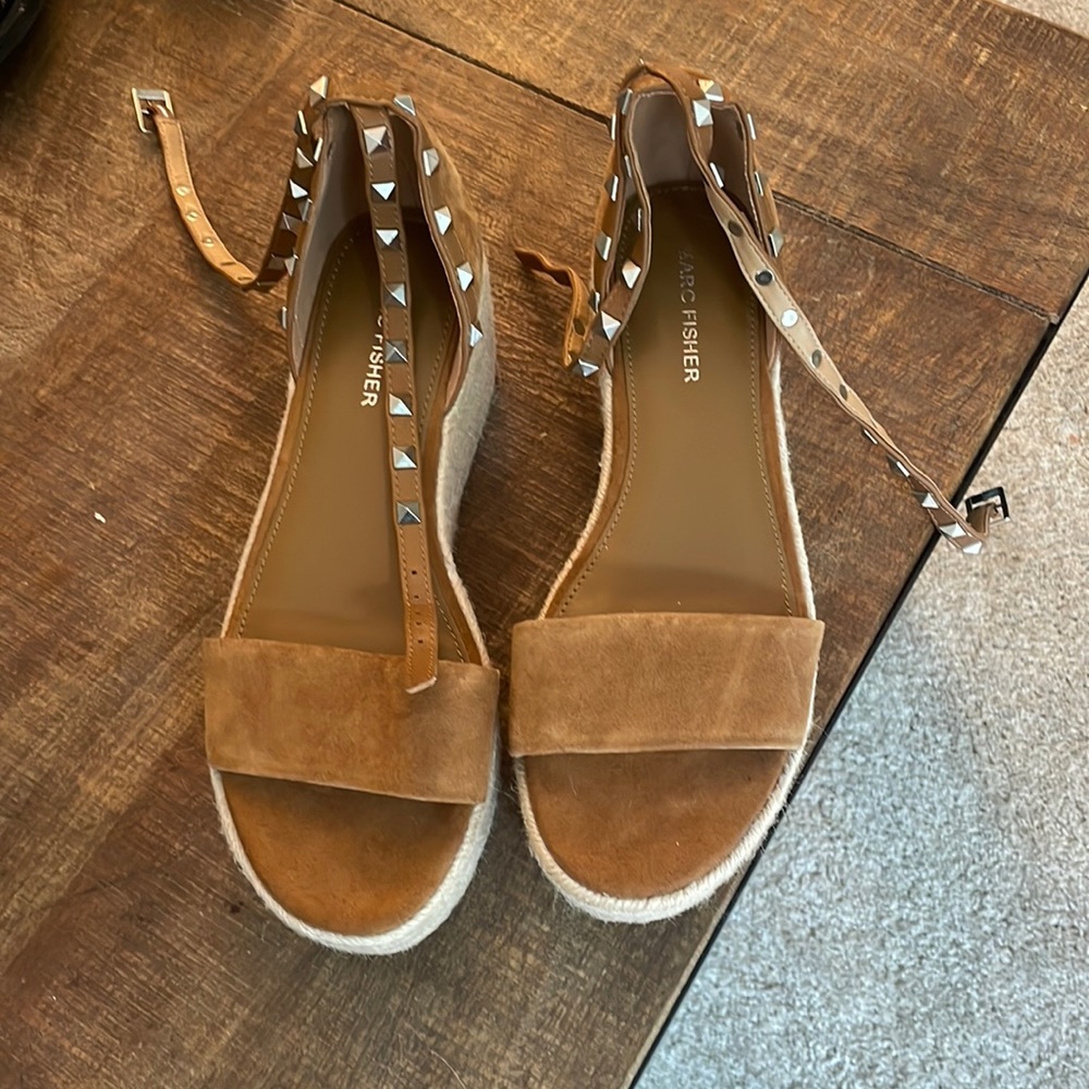 Marc Fisher platform Sandals